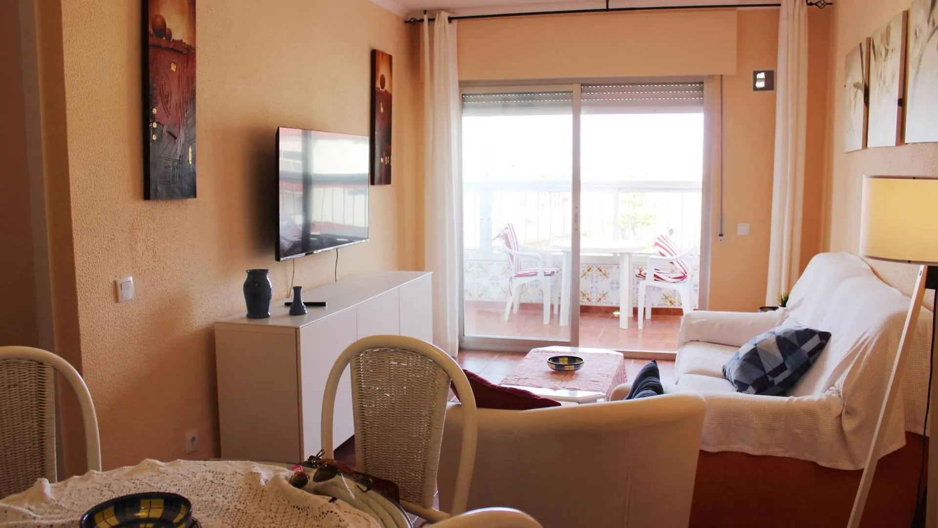 M & M Neptuno Torrecilla Beach Nerja 0*,
