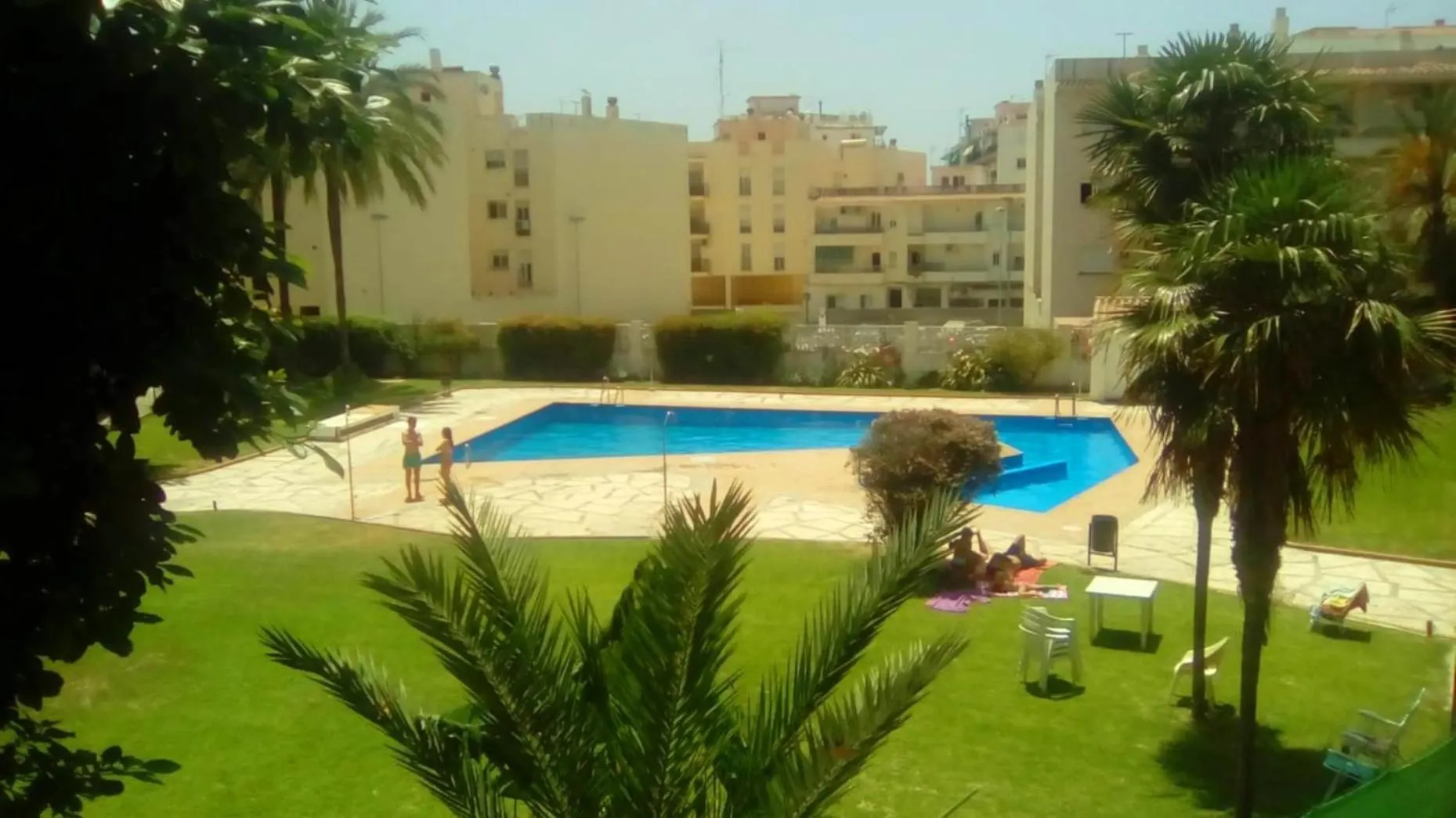 M & M Neptuno Torrecilla Beach location